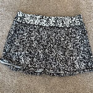 Lululemon Black and White Patterned Women's Tennis Skirt